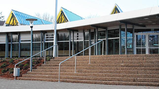 Die Stadthalle ist wie alle sonstigen städtischen Einrichtungen wie Hallenbad oder Sportstätten ab kommenden Montag, 2. November, für ...