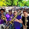 Die Froschenkapelle unterhielt mit 26 Musikern und einem Repertoire von 69 Liedern beim Pfingstmontag-Frühschoppen der Narrenmusik die ...