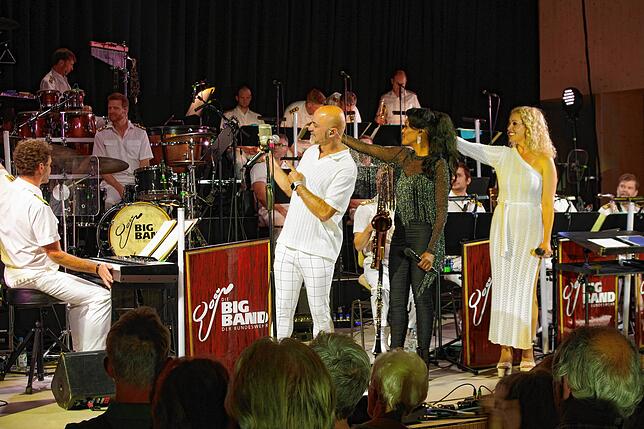 Bild 30: Alle Bilder vom Benefiz-Konzert der Bundeswehr Big Band in der Markolfhalle