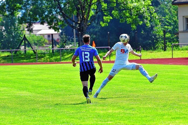 Bild 18: Hier gibt es die Bilder vom 4:1-Sieg des FC Erzingen bei der SG FC Wehr-Brennet