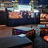Ein Beispiel für Pop-up-Gastronomie: Die Betreiber der „Minibar“ haben den Sommer über Getränke und Snacks auf dem Kirchplatz angeboten, ...