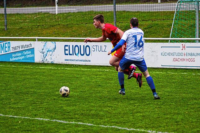 Bild 13: SG Stühlingen/Weizen II gewinnt Spitzenspiel mit 2:0 gegen SC Lauchringen – und wir haben Fotos!