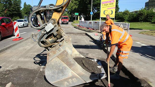 Kevin Holm arbeitet auch bei mehr als 30&nbsp;Grad Celsius den ganzen Tag auf der Baustelle.