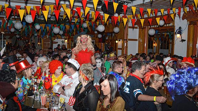 Beim Zunftball am Samstag im Engelsaal dürfen sich die Besucher wieder auf die Sprüche von „Klärle (Heiner Link) freuen. Bild: Lothar Herzog