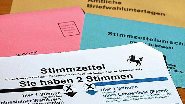 Wählen aus der Schweiz? Für Tausende frühere Baden-Württemberger (hier ein Bild der Briefwahlunterlagen des Wahlkreises Stuttgart) ist ...