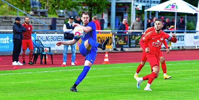 Bild 33: Neuer Spitzenreiter FC Tiengen 08 besiegt den TuS Efringen-Kirchen mit 4:1 &ndash; und wir haben Bilder!