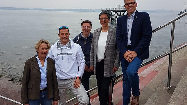 Freuen sich auf die Veranstaltung (von links): Cornelia Maywald, Geschäftsführerin der Therme Meersburg, Patrick Bocher, Gründer ...