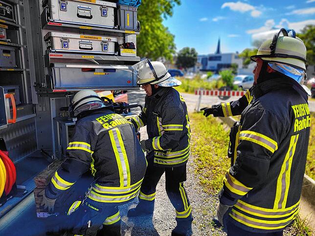 Bild 23: Alle Bilder von der Schauübung mit vielen Besuchern (Teil 1)