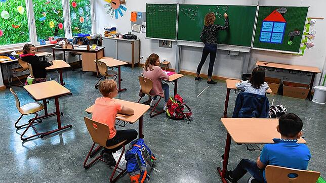 Nach den Pfingstferien soll der Präsenzunterricht in den Schulen Baden-Württembergs wieder starten &ndash; zunächst in einem ...