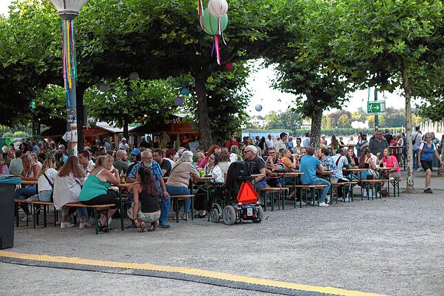 Bild 12: Partystimmung im Stadtgarten: So stimmt sich Konstanz aufs Seenachtfest ein