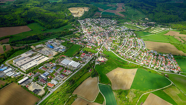 Eines der größten Gebiete, die für Gewerbe ausgewiesen werden sollen, ist in Eigeltingen vorgesehen: Das Gewerbegebiet Hinterhofen soll ...