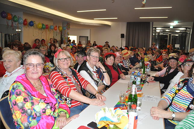 Bild 4: Bilder der katholischen Frauenfasnacht Bad Dürrheim