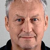 Mane Huchler, Geschäftsführer von Tiny Huchler, einer Manufaktur, die sich auf Planung und Bau von Tiny Houses spezialisiert hat.