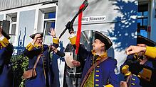 Narrenpräsident Tobias Waibel hat ihn, den Schlüssel zum Rathaus in Illmensee. Somit ist bis Aschermittwoch klar, wer in der Gemeinde ...