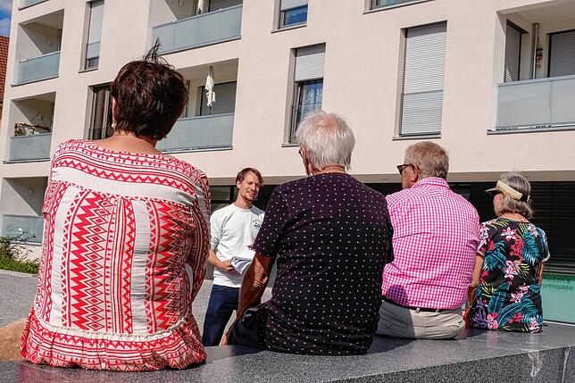 Bild 1: Wie trügerisch ist diese Idylle? Anwohner des Herz-Jesu-Platzes beklagen sich über Müll, Lärm und Vandalismus