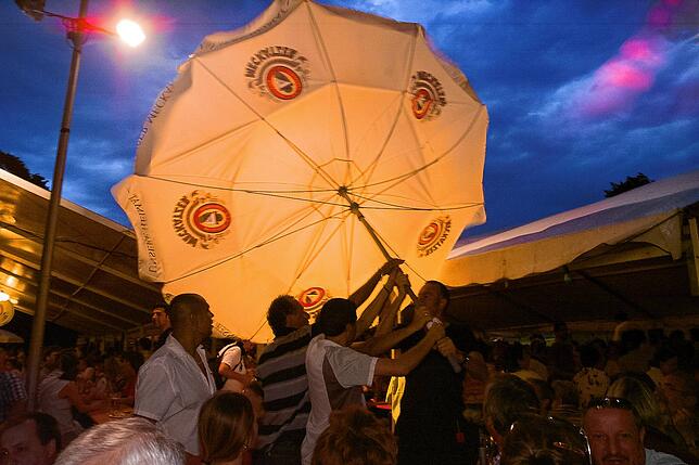 Bild 8: Bilder vom Sturm-Inferno beim Seehasenfest 2004