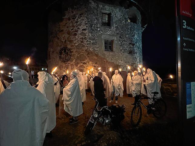 Bild 18: Unglaubliche Bilder: Der Böög geht in Bad Säckingen in Flammen auf!
