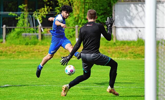 Bild 3: Unsere besten Bilder vom Spiel zwischen dem FC Radolfzell und dem FV Walbertsweiler-Rengetsweiler
