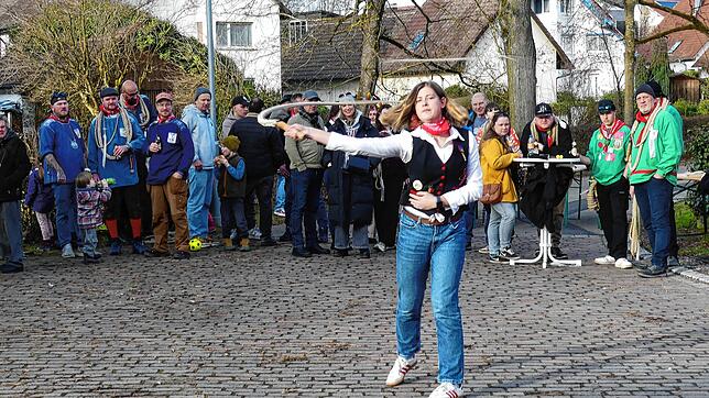 Anika Bittner aus Meersburg nahm zum dritten Mal beim Preisschnellen in Ahausen teil. 200 Zuschauer verfolgten das Spektakel, das der ...