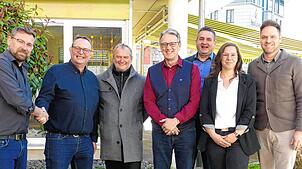 Michael Guldi übergibt den Vorstandssitz der freien Wohlfahrtspflege im Landkreis an Martin Riegraf. Das Foto zeigt (von links): Michael ...