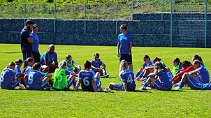 Die B-Juniorinnen des Hegauer FV (hier beim DFB-Pokal-Spiel gegen Greuther Fürth im September 2024) treffen am Feiertag auf den SC Freiburg.