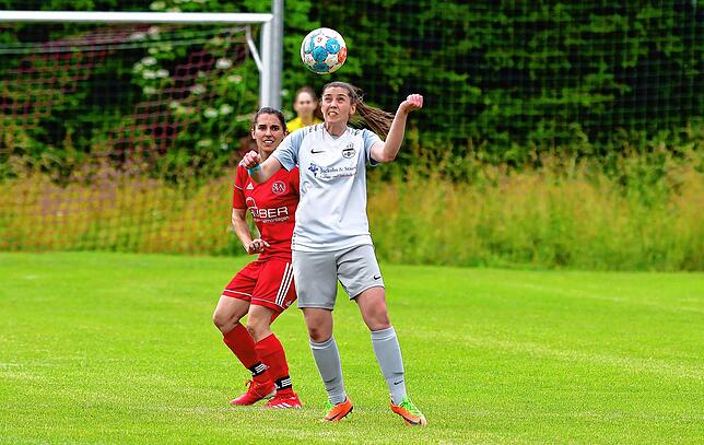 Bild 35: SV Niederhof besiegt SG Ebnet mit 4:1 im Hinspiel der Verbandsliga-Relegation &ndash; wir haben Bilder!