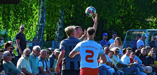 Bild 30: SV Jestetten gewinnt Kellerderby mit 2:1 gegen den FC Hochrhein – und wir haben Fotos!