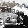 1963 am Riedsee in Pfohren: Ingrid Raab (von links), Gerd Hug, Karl-Heinz Albert und der bereits verstorbene Adalbert Hug neben dem ...