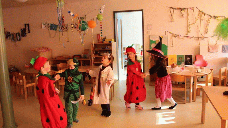 So schön war der Schmotzige Donnerstag in den Kindergärten in Überlingen.