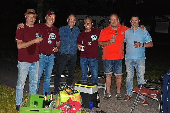Bild 12: Papis Pumpels sorgen für grandiose Stimmung auf dem Rathausplatz in Bad Dürrheim