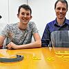 Joshua Geißler (20) aus VS-Pfaffenweiler und Alexander Emde (33) aus Schönwald beteiligen sich mit ihren privaten 3D-Druckern an der ...