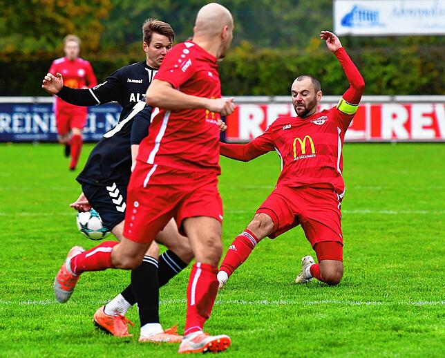 Bild 6: FV Lörrach-Brombach U23 siegt mit 3:1 beim FC Wallbach &ndash; und hier gibt&lsquo;s Bilder!