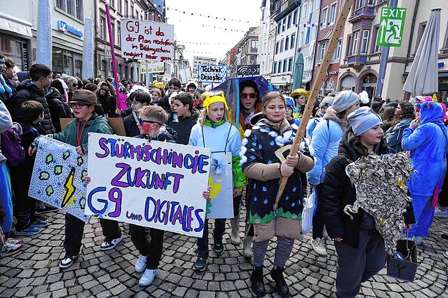 Bild 15: Schmutziger Donnerstag in Donaueschingen: Kinderumzug zieht alle Blicke an – Die Bilder!