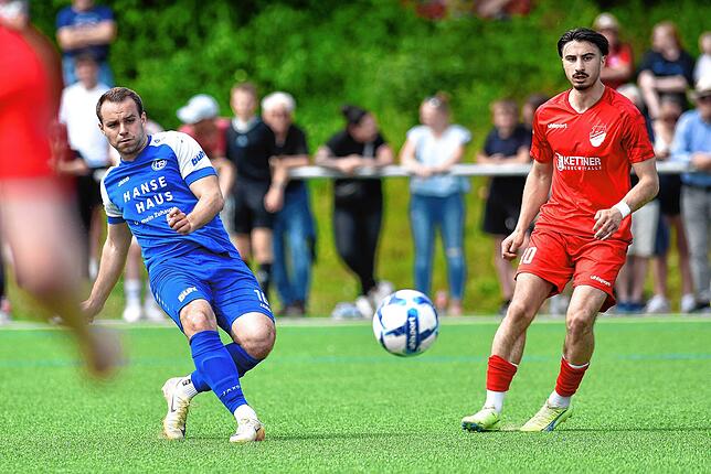 Bild 20: Der FC Radolfzell gewinnt gegen den FC Pfaffenweiler klar mit 5:0 – und wir haben die Fotos!