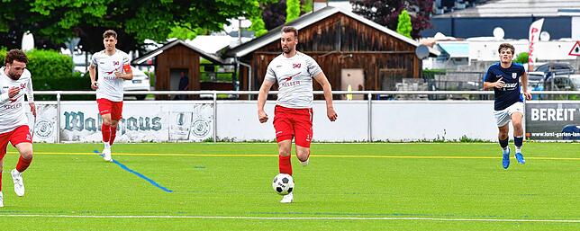 Bild 19: SV Jestetten siegt spät mit 2:1 beim VfB Waldshut – und wir haben Fotos!