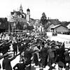Bedingunglose Gefolgschaft, wie hier bei einer Kundgebung der NSDAP in Sigmaringen, war die Voraussetzung für die terroristische ...