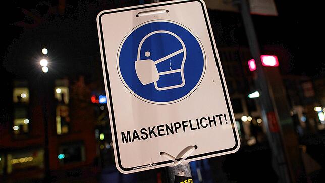 Die Maskenpflicht, die zeitweise auch in den Fußgängerzonen  in der Region galt, war vielen Leuten ein Dorn im Auge. Nun wurde ein Arzt ...