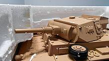 450 Euro hatte ein Konstanzer für die beiden Panzermodelle aus China bezahlt. Nun muss er entscheiden, ob er die Ware zurückschickt oder ...