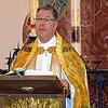In einer feierlichen Vesper stellt sich Pfarrer Peter Nicolai im Bad Säckinger St. Fridolinsmünster den Gläubigen der ...