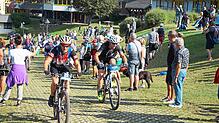 Der Schwarzwald-Bike-Marathon führt teils über Feldwege aber auch über asphaltierte Straßen. Deshalb kommt es am Sonntag, 8. September, ...