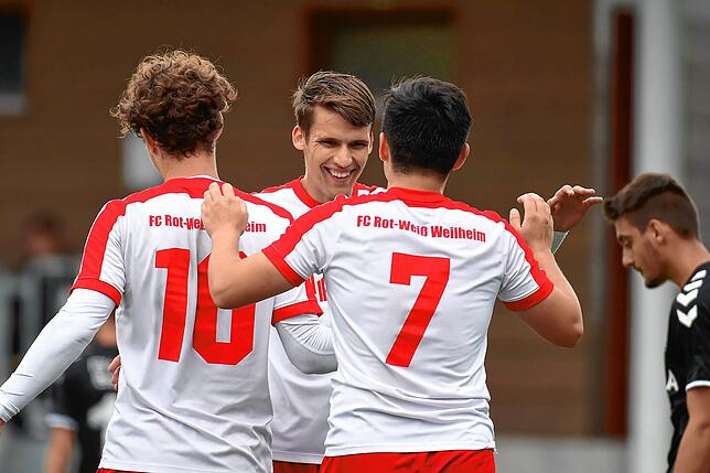 Bild 3: FC RW Weilheim fegt die U23 des FV Lörrach-Brombach im Grüttpark vom Platz &ndash; und wir haben die Bilder!