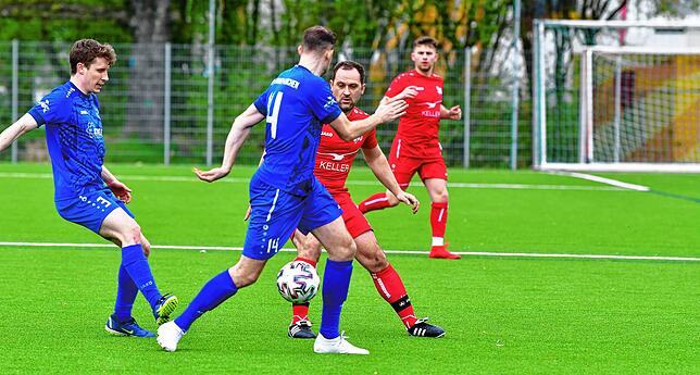 Bild 11: SV Jestetten besiegt den TuS Efringen-Kirchen mit 4:0 &ndash; und wir haben Bilder!