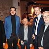 Anlässlich der Sonderausstellung überreichte der Förderverein Museum und Stadtgeschichte Rüdiger Specht eine wertvolle Goldmedaille (von ...