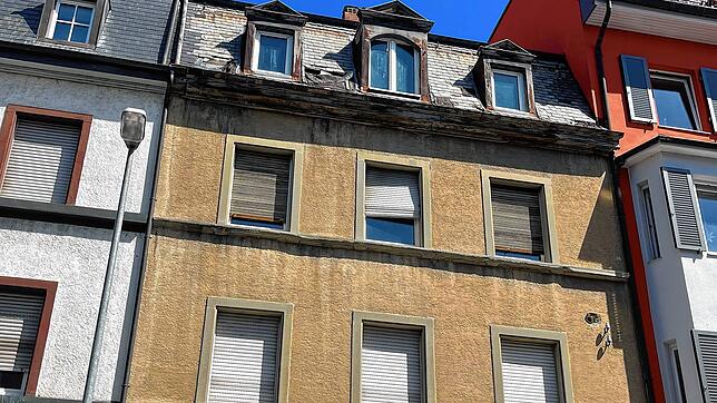 (Archivbild) Dieses Bild zeigt ein leerstehendes Haus in Konstanz. Winfried Kropp vom Mieterbund appelliert an de Stadtverwaltung: ...