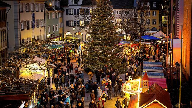 Für weihnachtliche Stimmung nicht nur auf dem Marktplatz sorgt in den nächsten Tagen der Christkindlemarkt