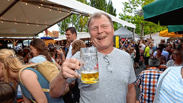 Bild 15: Das Wein- und Fischerfest 2022 ist gestartet. Hier sind die Bilder des ersten Abends