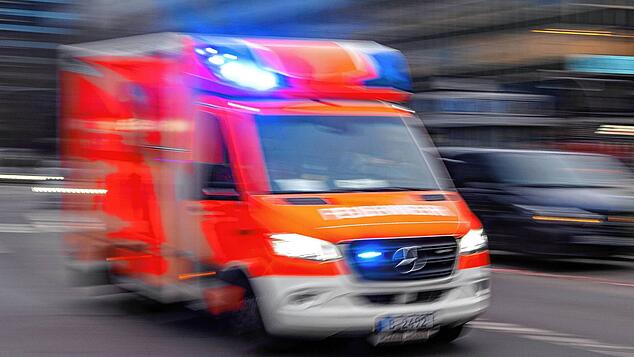 Zahlreiche Unfälle sowie Fälle von Körperverletzung beschäftigten die Polizei die vergangenen Tage am Hochrhein. (Symbolbild)