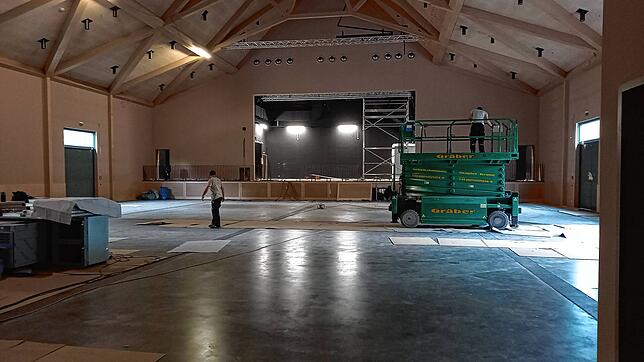Der Blick in die Halle vom Eingang aus.