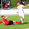 Er trifft und trifft: Patrick Budde (rechts) erzielte im Derby beim VfR Horheim-Schwerzen den zweiten Treffer für die Spvgg. ...