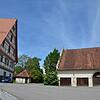 Spielstätte ist das Areal zwischen Amtshaus und Zehntscheuer. Hier wurde auch schon 1999 in Ostrach Freiluft-Theater gespielt.